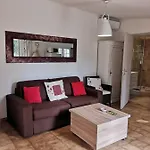La Petite Seigneurette1 Hébergement de vacances Villeneuve-lès-Avignon